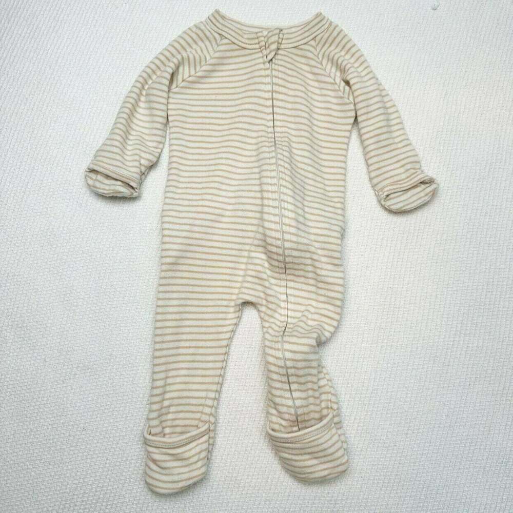 Goumi Sleeper